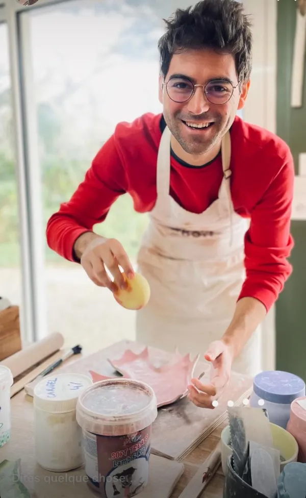 Modelez votre assiette en grès blanc - Image n°1 - Wecandoo