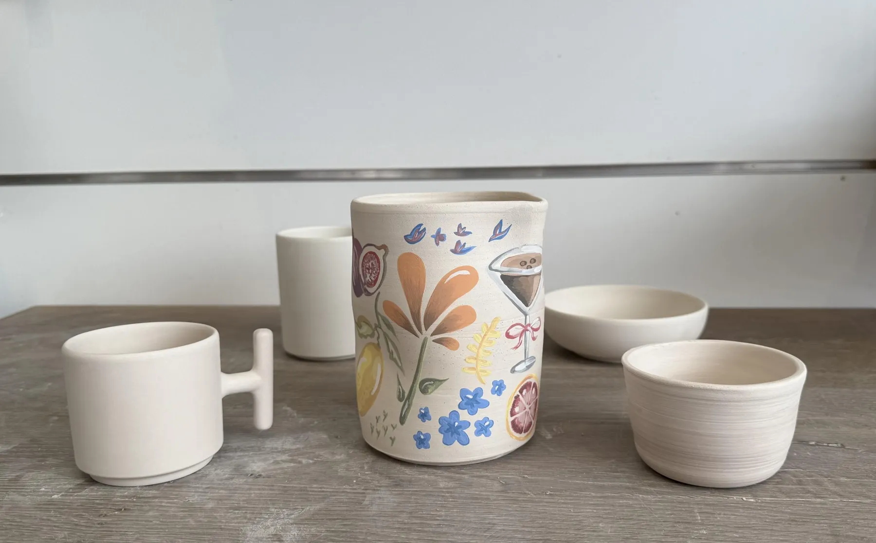 Initiez-vous à la décoration sur céramique avec François - Image n°1 - Wecandoo