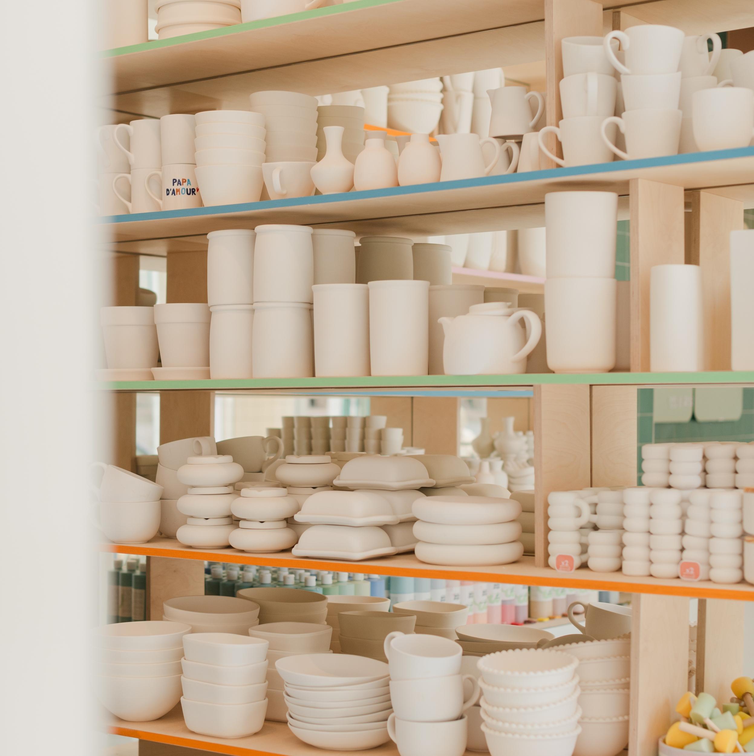 Initiez-vous au décor sur céramique avec Laurine et son équipe - Image n°8 - Wecandoo