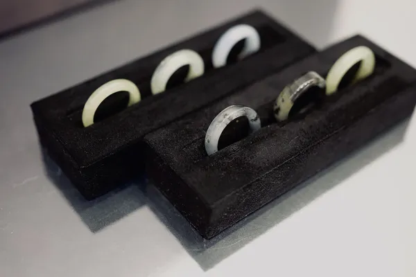 Sculptez votre bijou en jade avec Alissane et son équipe - Image n°2 - Wecandoo