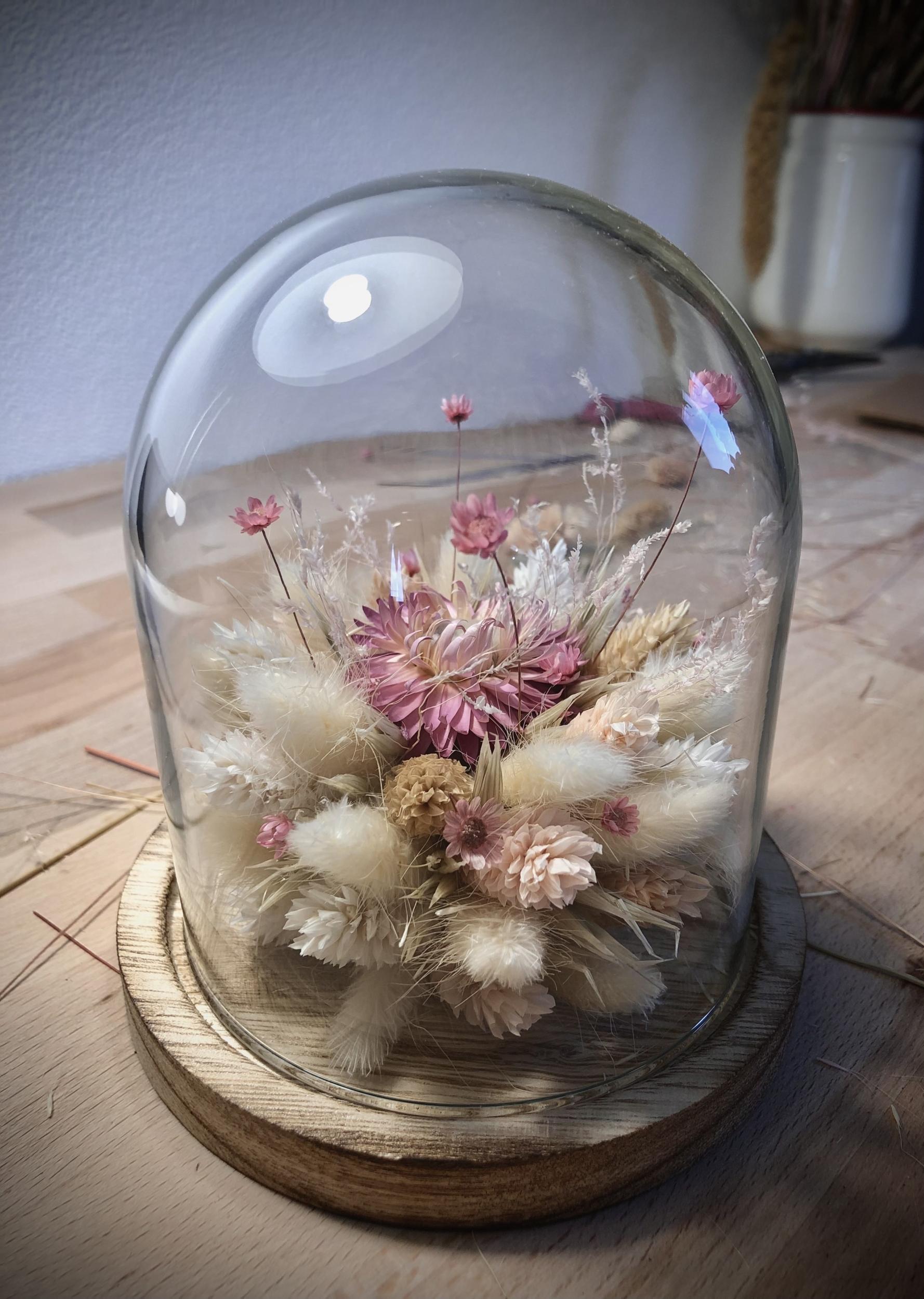 Créez votre cloche de fleurs séchées - Image n°10 - Wecandoo