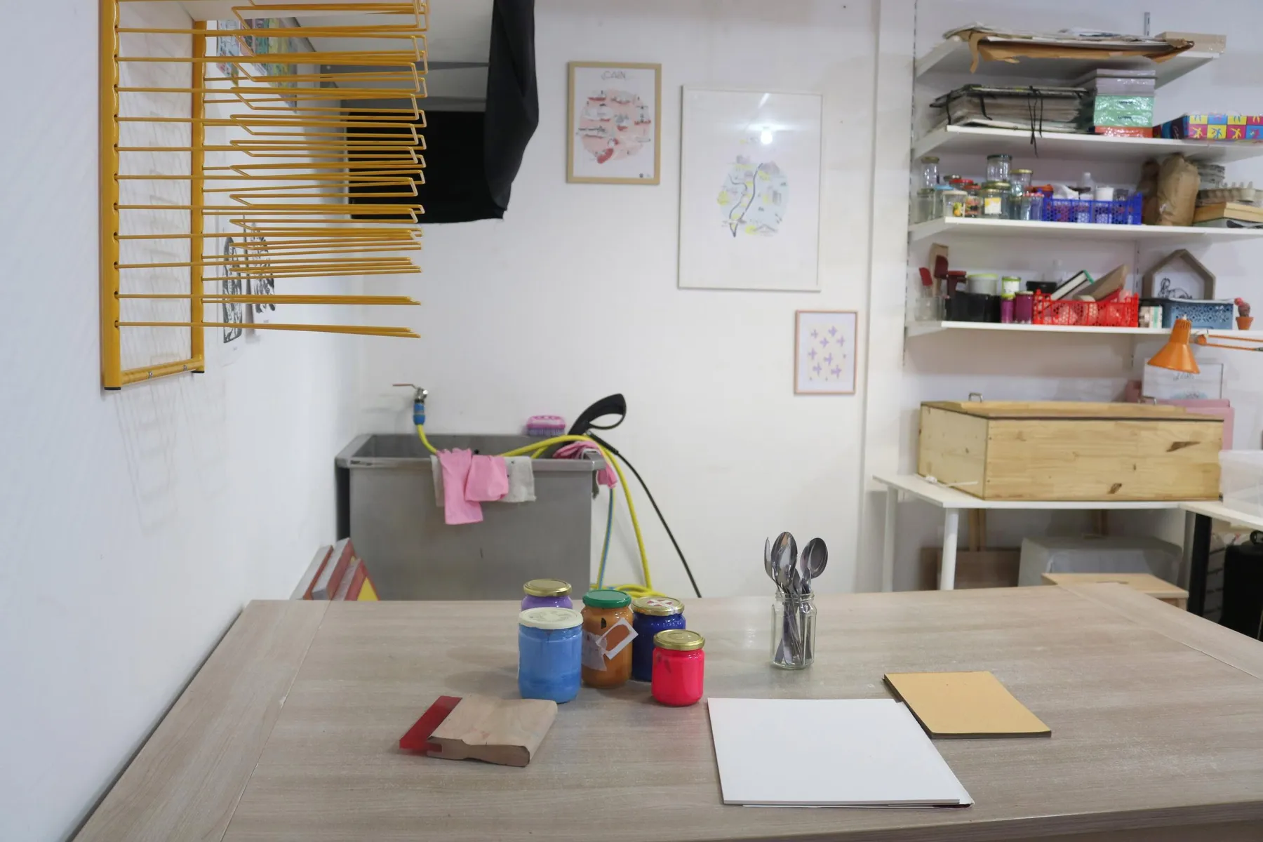 Découvrez la création de papier artisanal avec Amélie et Clémence - Image n°3 - Wecandoo