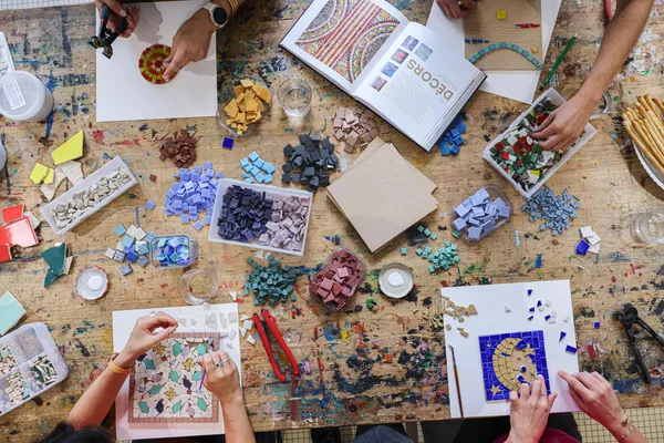 Inspirez votre équipe et initiez-les à la mosaïque avec Alix - Image n°1 - Wecandoo