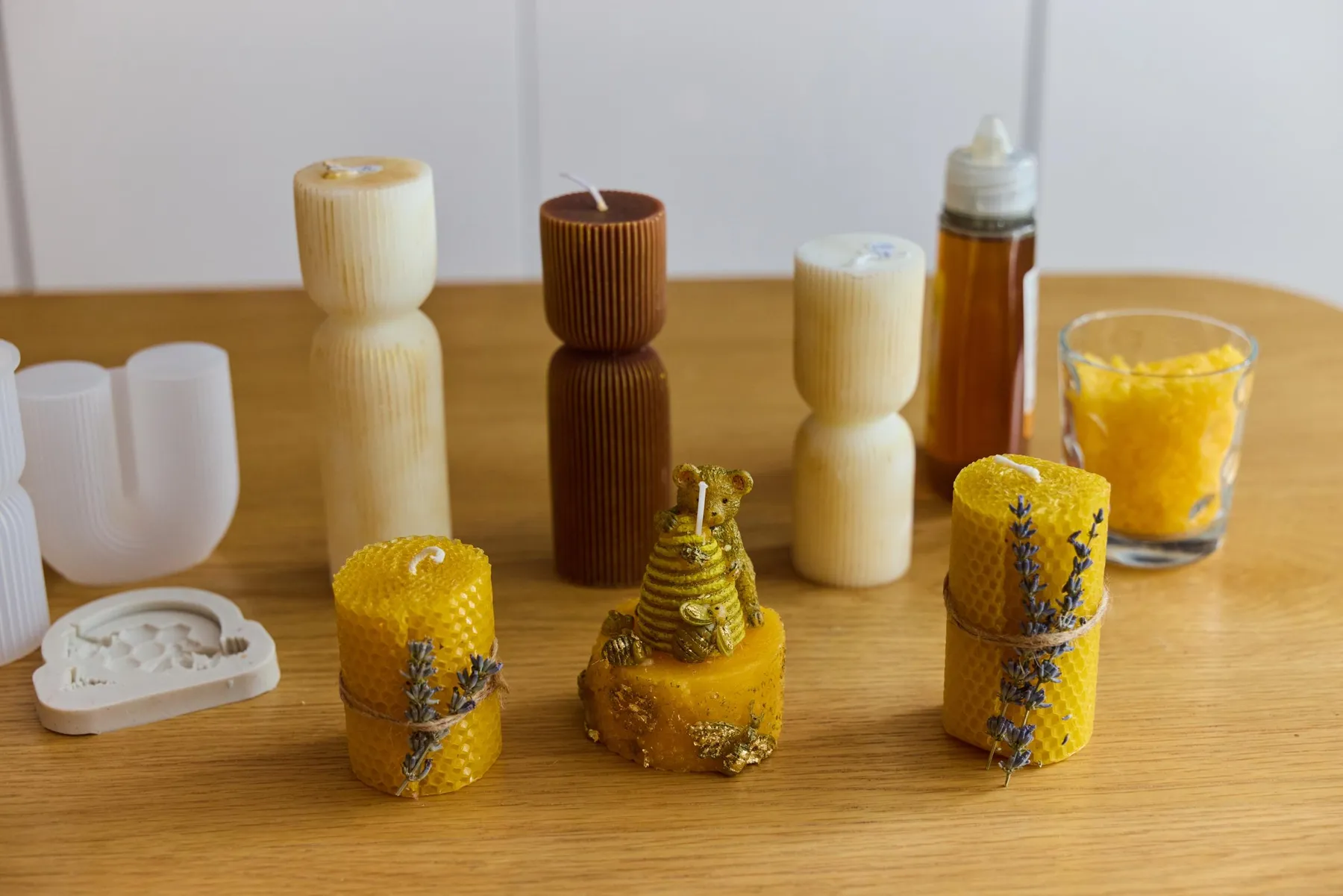 Créez votre bougie au miel avec Candice - Afbeelding nr. 1 - Wecandoo