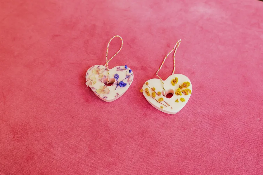 Créez vos galets fleuris et vos fondants parfumés avec Alicia - Image n°1 - Wecandoo