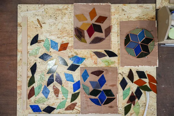 Créez votre mobile en vitrail avec Benjamin - Image n°1 - Wecandoo