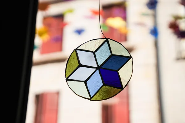 Créez votre mobile en vitrail avec Benjamin - Image n°4 - Wecandoo