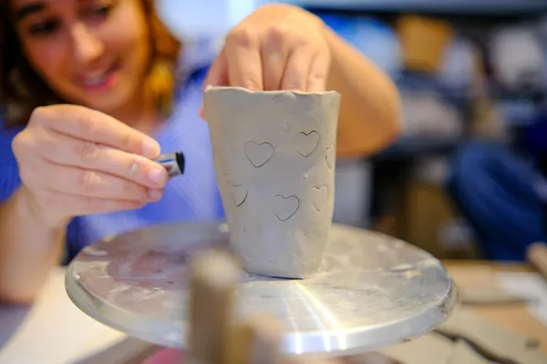 Modelez votre mug avec Anaïs - Image n°2 - Wecandoo