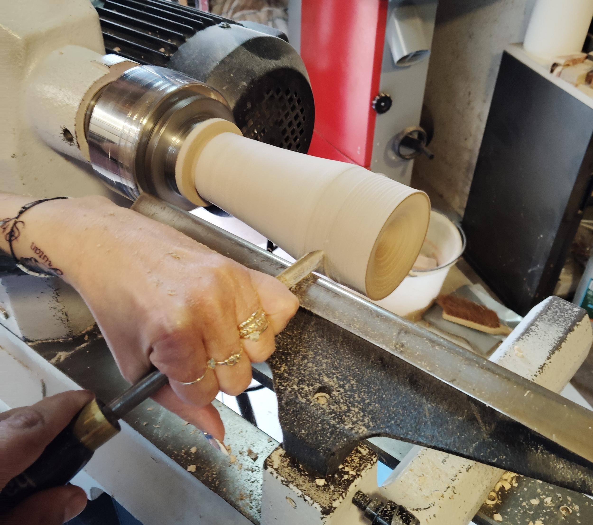 Réalisez un soliflore au tour à bois