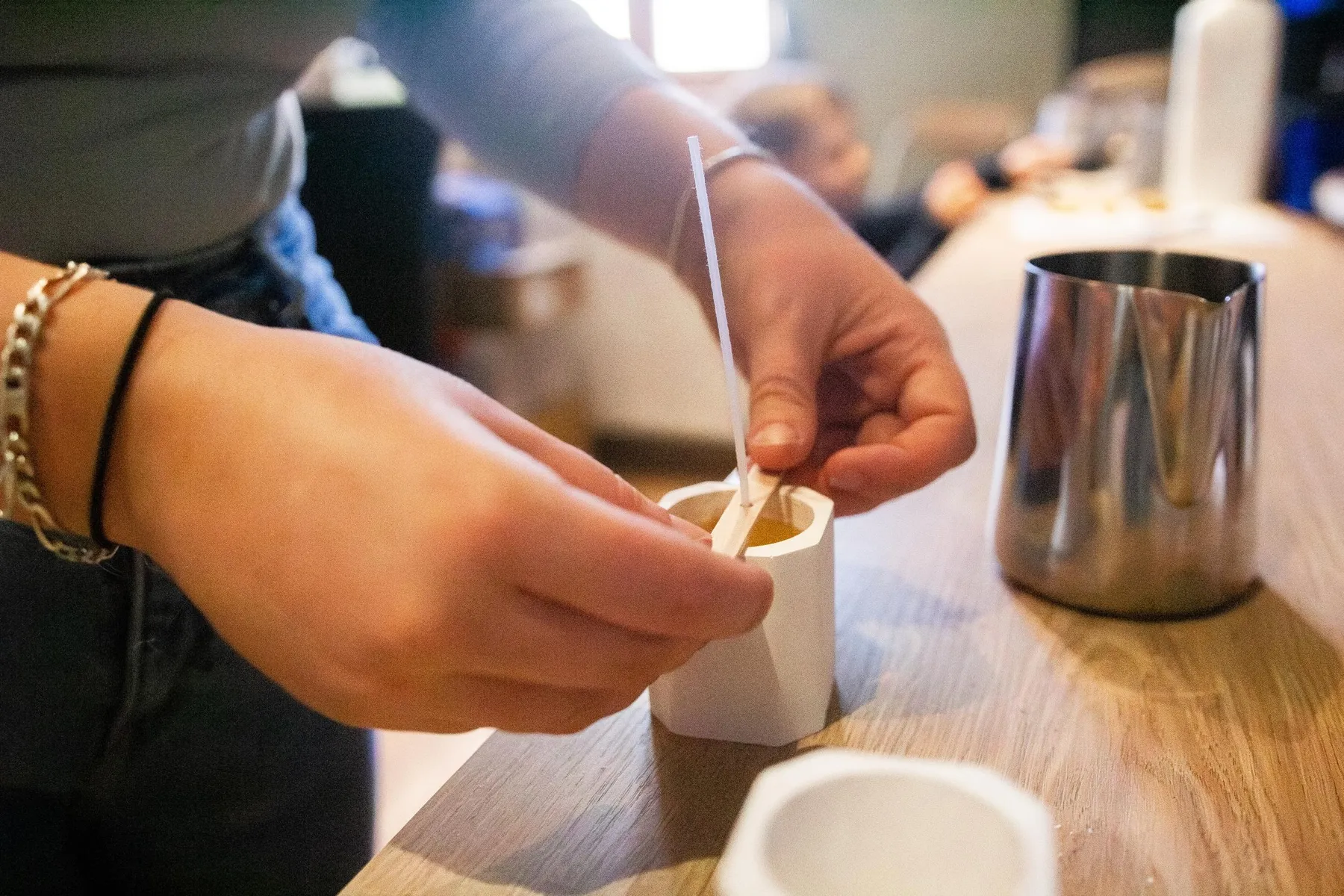 Fabriquez votre bougie parfumée avec Véronique - Image n°5 - Wecandoo