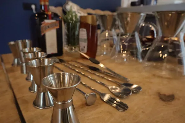 Initiez-vous aux cocktails au thé avec Qiurong - Afbeelding nr. 2 - Wecandoo