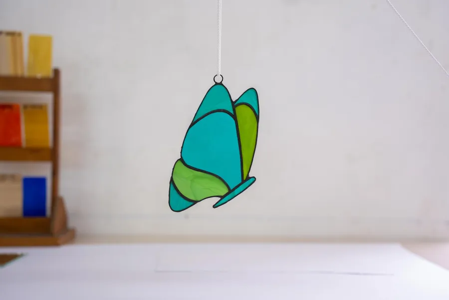 Initiez-vous à la technique du vitrail Tiffany avec Eglantine - Image n°1 - Wecandoo