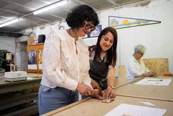 Découvrez l'art du vitrail Tiffany sur une journée avec Eglantine - Image n°5 - Wecandoo