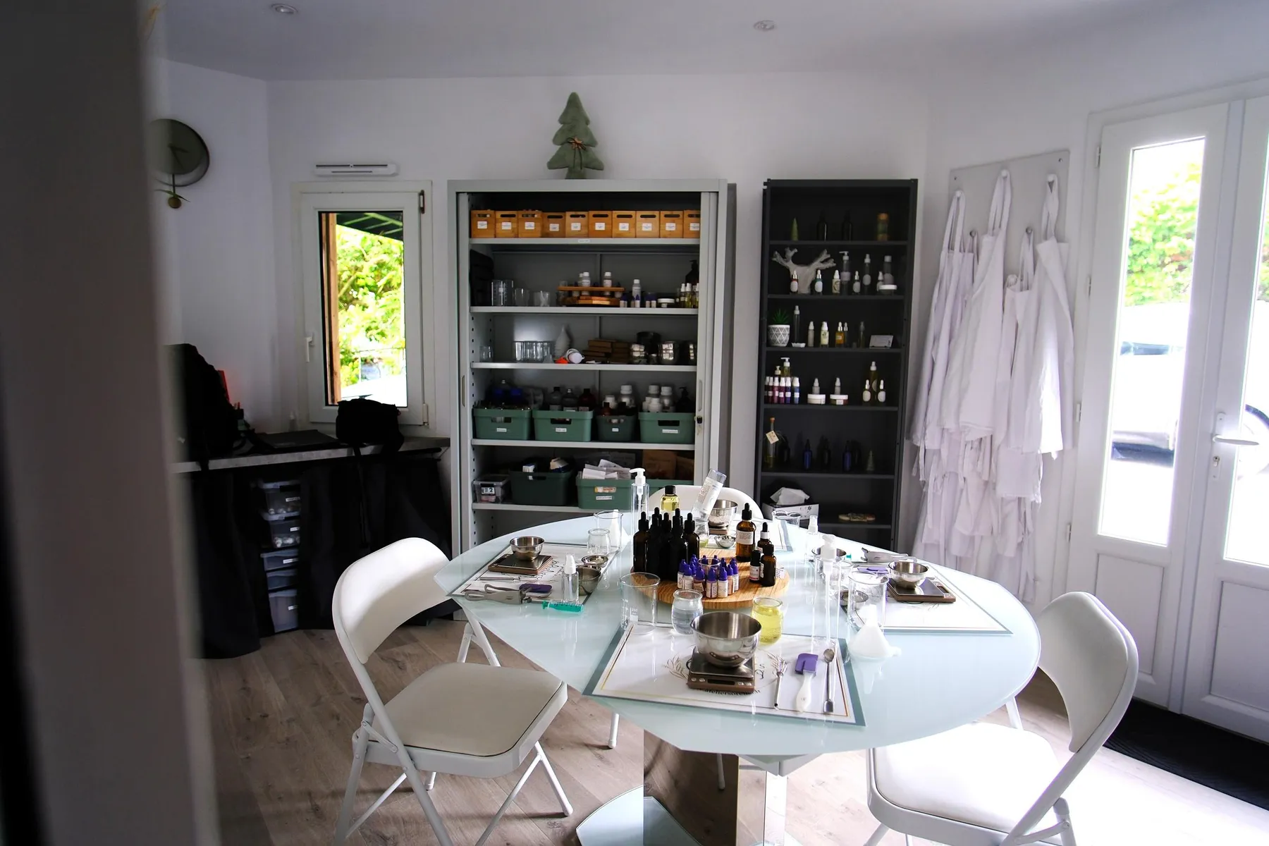 Fabriquez votre gel douche pailleté et votre gommage corps avec Oriane - Image n°5 - Wecandoo