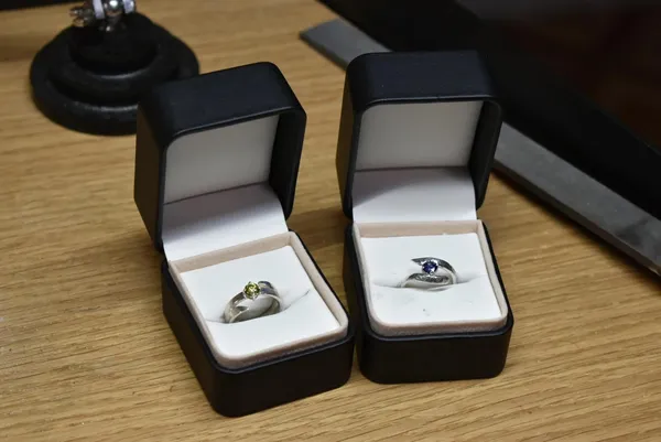Fabriquez votre bague en argent sertie en duo
