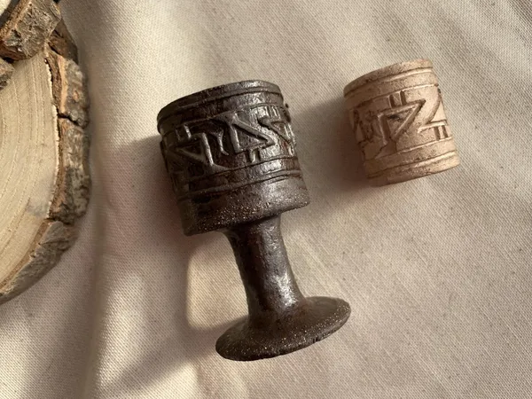 Participez à un atelier gravure - céramique avec Barim - Image n°3 - Wecandoo