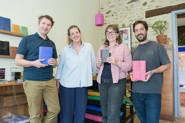 Réalisez et personnalisez votre carnet rechargeable en cuir avec Caroline - Afbeelding nr. 2 - Wecandoo