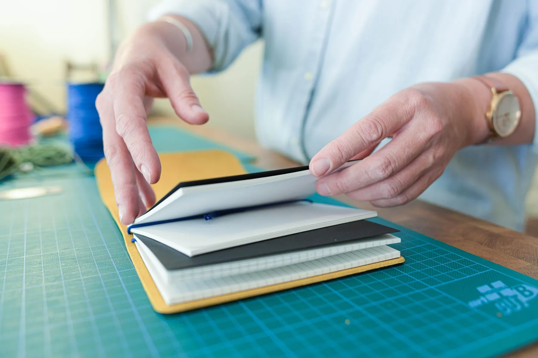 Réalisez et personnalisez votre carnet rechargeable en cuir avec Caroline - Image n°4 - Wecandoo