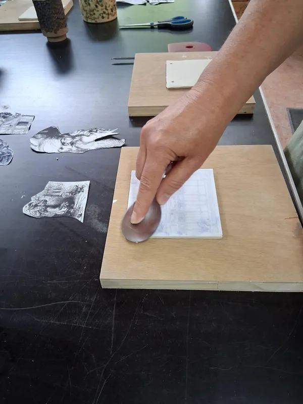 Initiez-vous au transfert d'image sur porcelaine - Image n°4 - Wecandoo