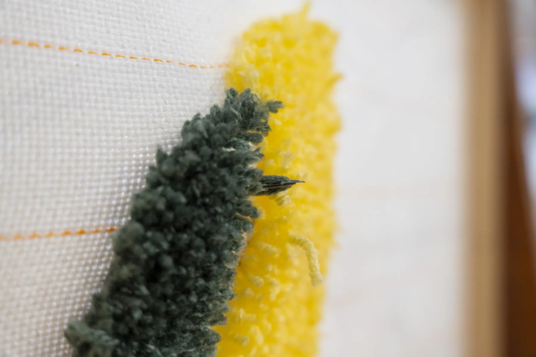 Découvrez le tufting avec Anissa - Image n°5 - Wecandoo