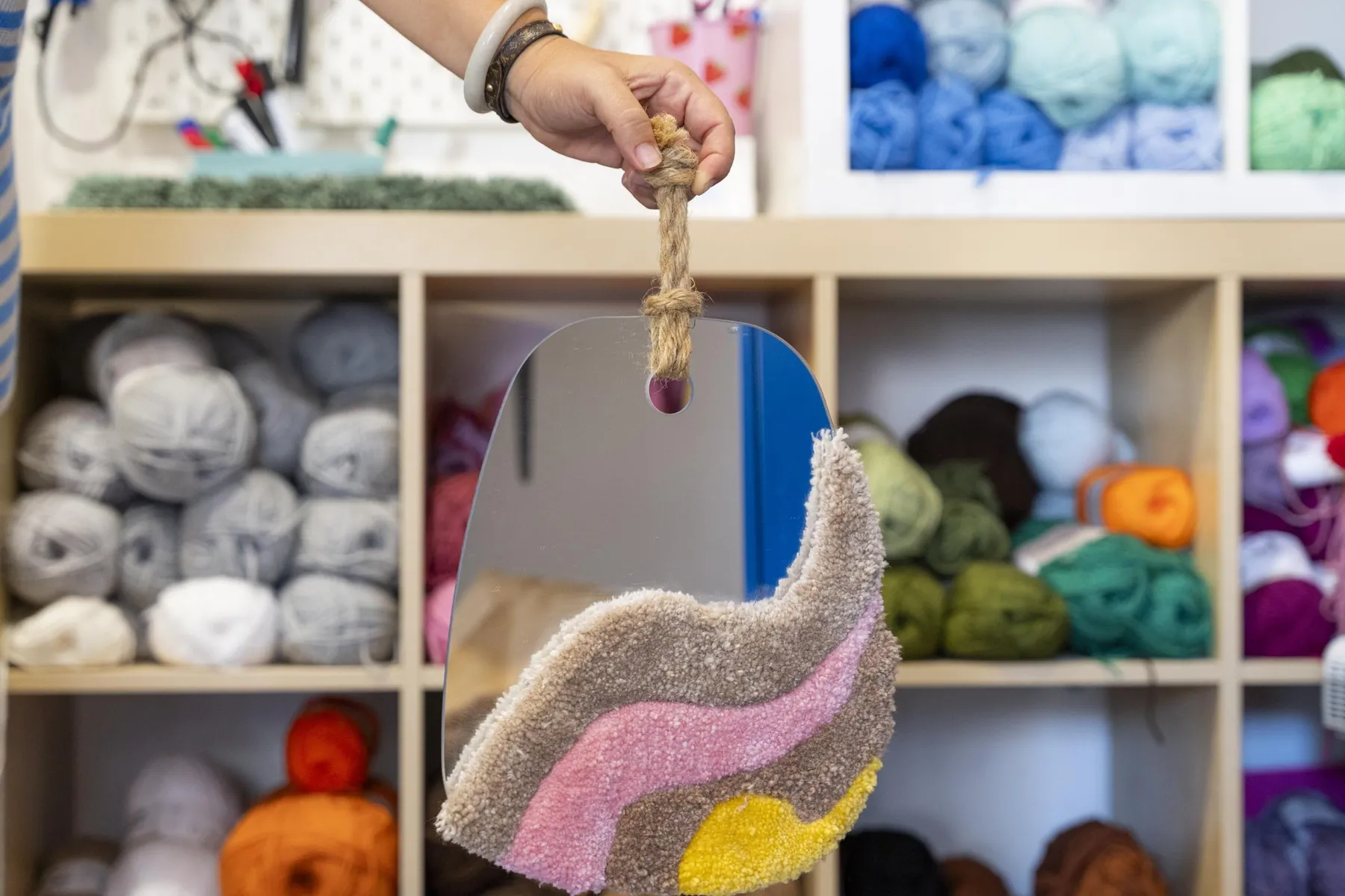 Découvrez le tufting avec Anissa - Image n°1 - Wecandoo