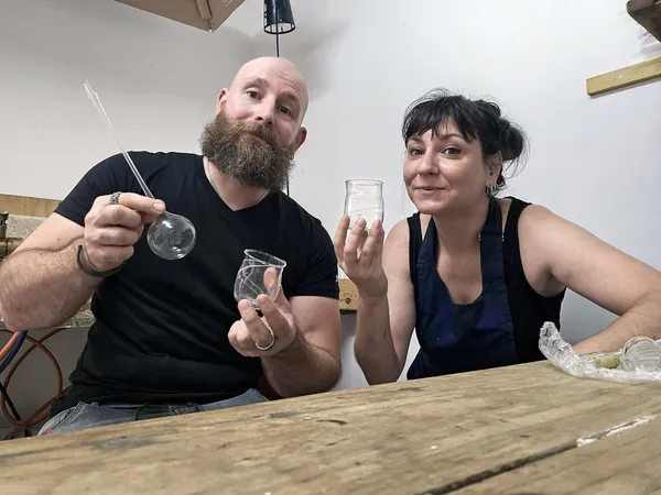 Soufflez votre verre à pied ou votre soliflore au chalumeau avec Pauline - Image n°4 - Wecandoo