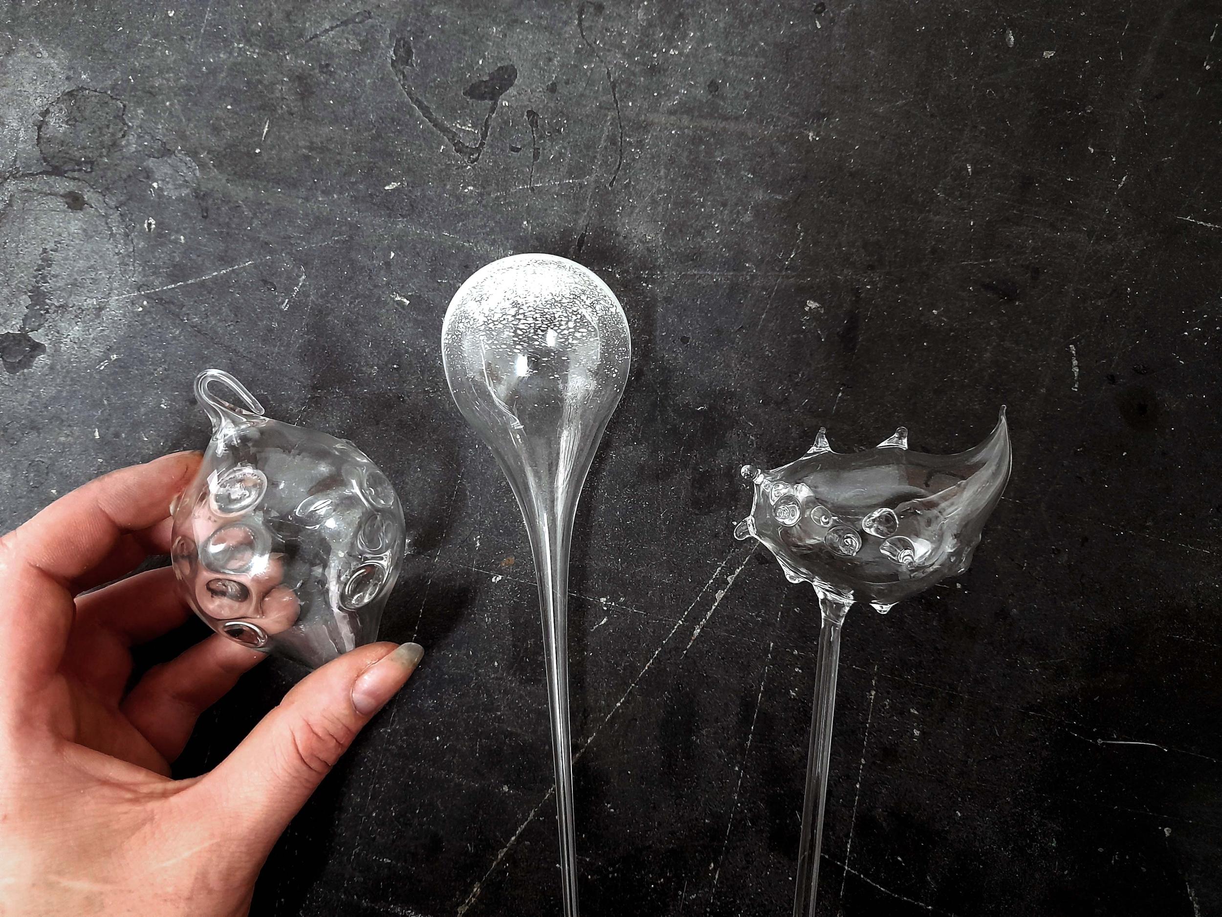 Soufflez votre gobelet en verre ou votre boule décorative au chalumeau avec Pauline - Image n°8 - Wecandoo