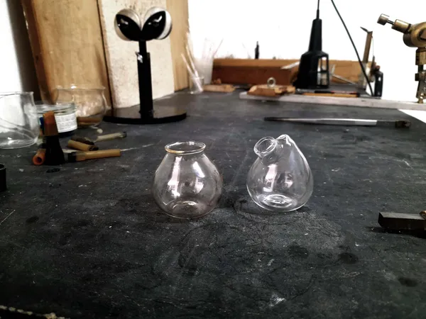 Soufflez votre gobelet ou votre boule décorative