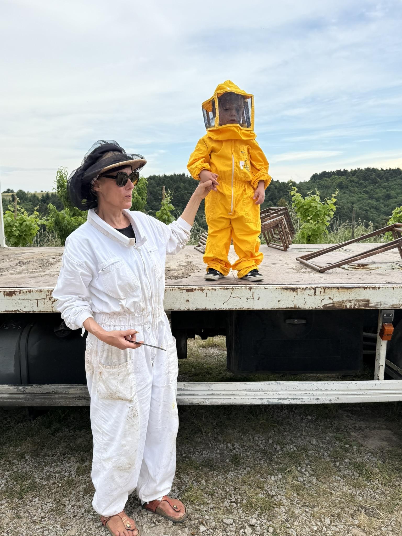 Initiez-vous à l'apiculture avec Claudia - Image n°10 - Wecandoo