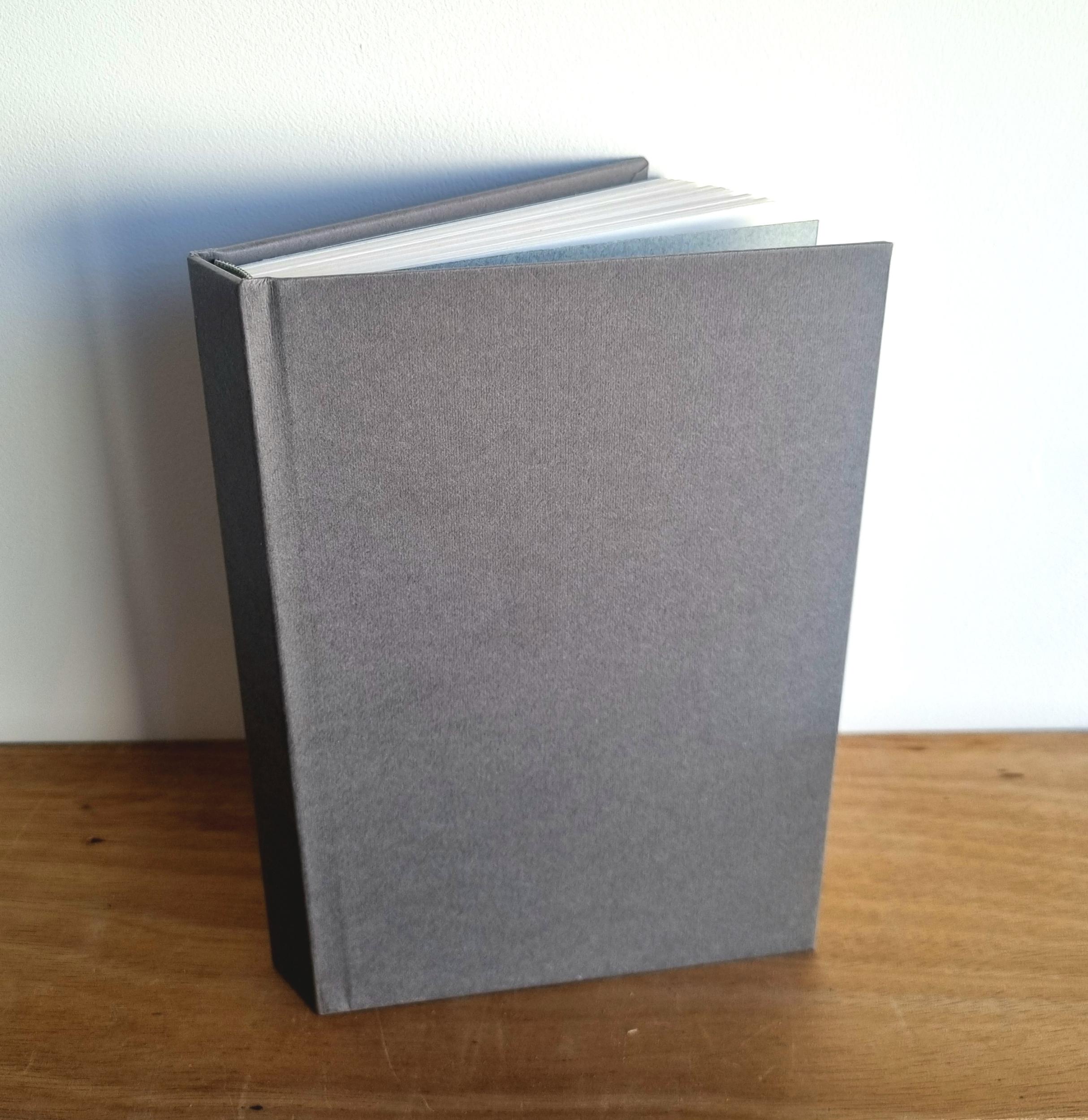 Fabriquez votre carnet en reliure traditionnelle avec Chloé