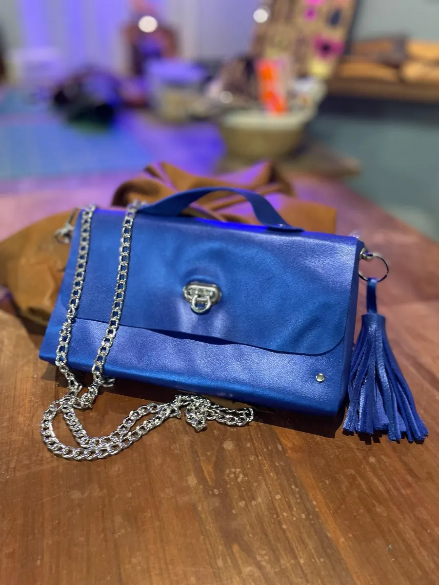 Fabriquez votre petit sac en cuir avec Géraldine - Image n°1 - Wecandoo