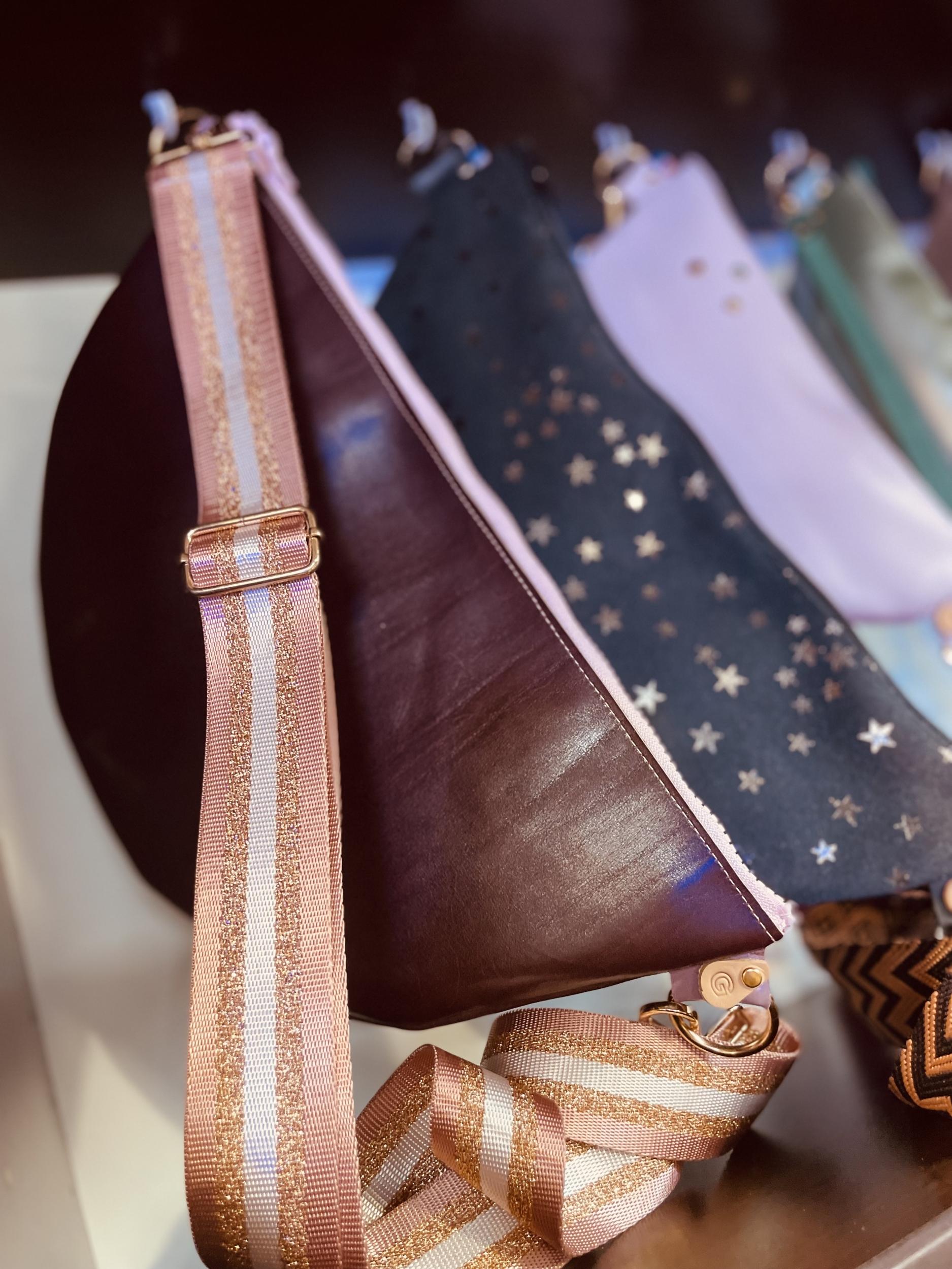 Confectionnez votre sac banane en cuir personnalisé avec Géraldine - Image n°2 - Wecandoo