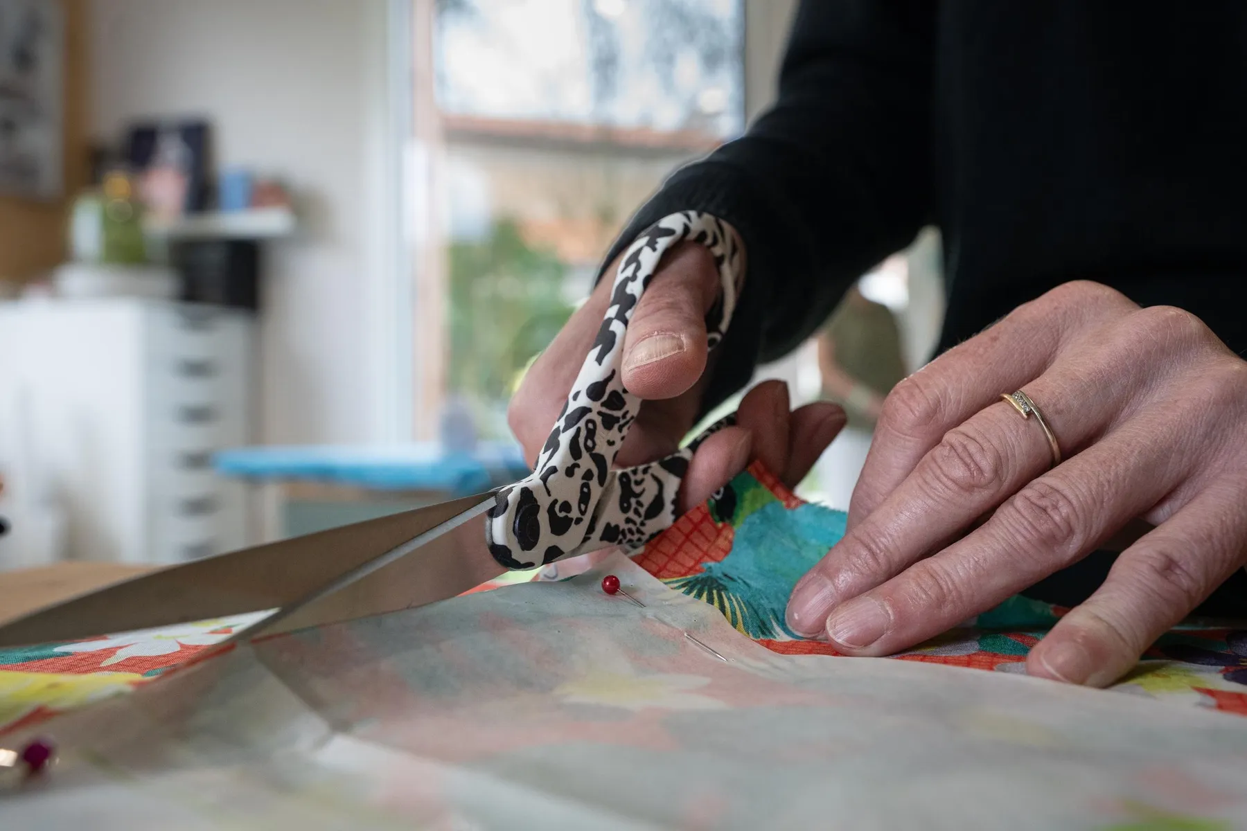 Réalisez vos foulards à pompon en famille accompagnés par Lucile - Afbeelding nr. 2 - Wecandoo