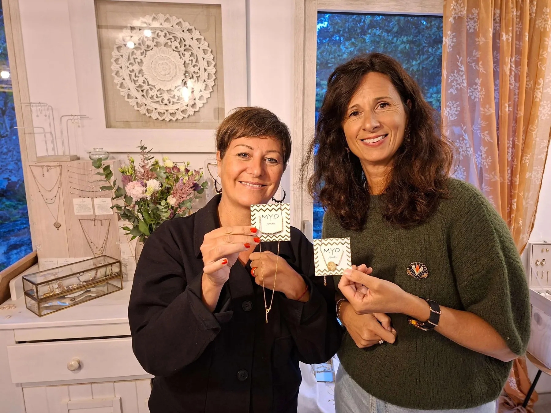 Réalisez votre bracelet personnalisé avec une médaille gravée avec Manon - Image n°5 - Wecandoo