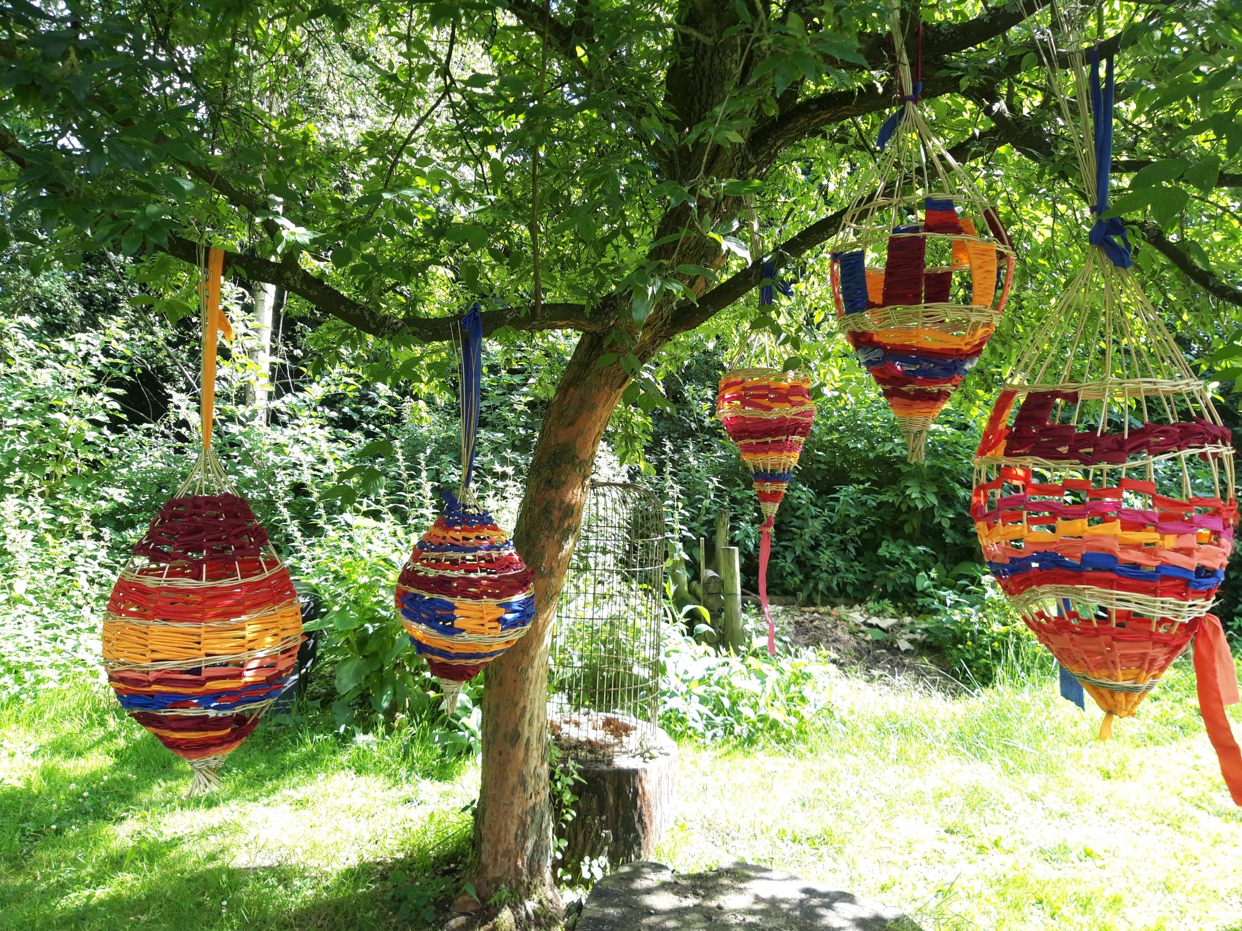 Créez votre suspension en osier et tissu avec Florie - Image n°8 - Wecandoo