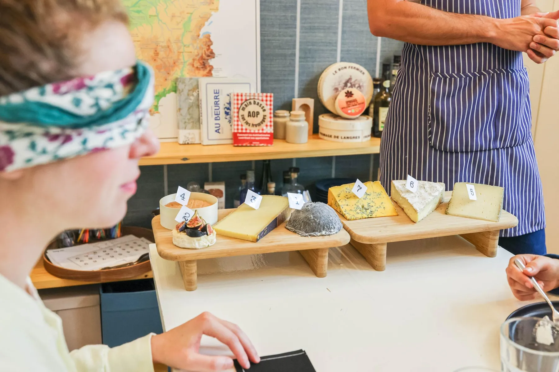 Défiez votre équipe et participez à un blind test fromager avec Laure, Mathieu et leur équipe - Image n°2 - Wecandoo