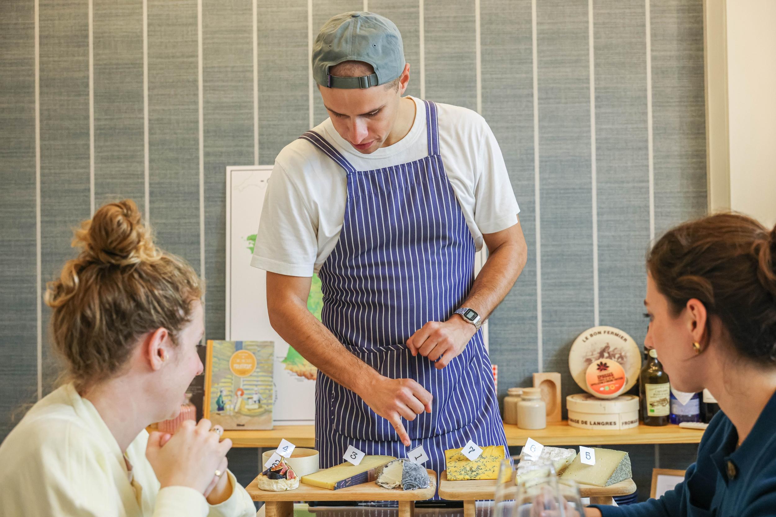 Défiez votre équipe et participez à un blind test fromager avec Laure, Mathieu et leur équipe - Image n°4 - Wecandoo
