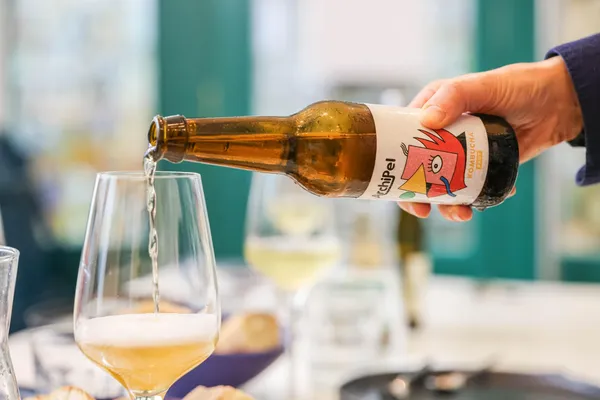 Rassemblez votre équipe et dégustez des accords fromages et bulles avec Laure, Mathieu et leur équipe - Afbeelding nr. 3 - Wecandoo