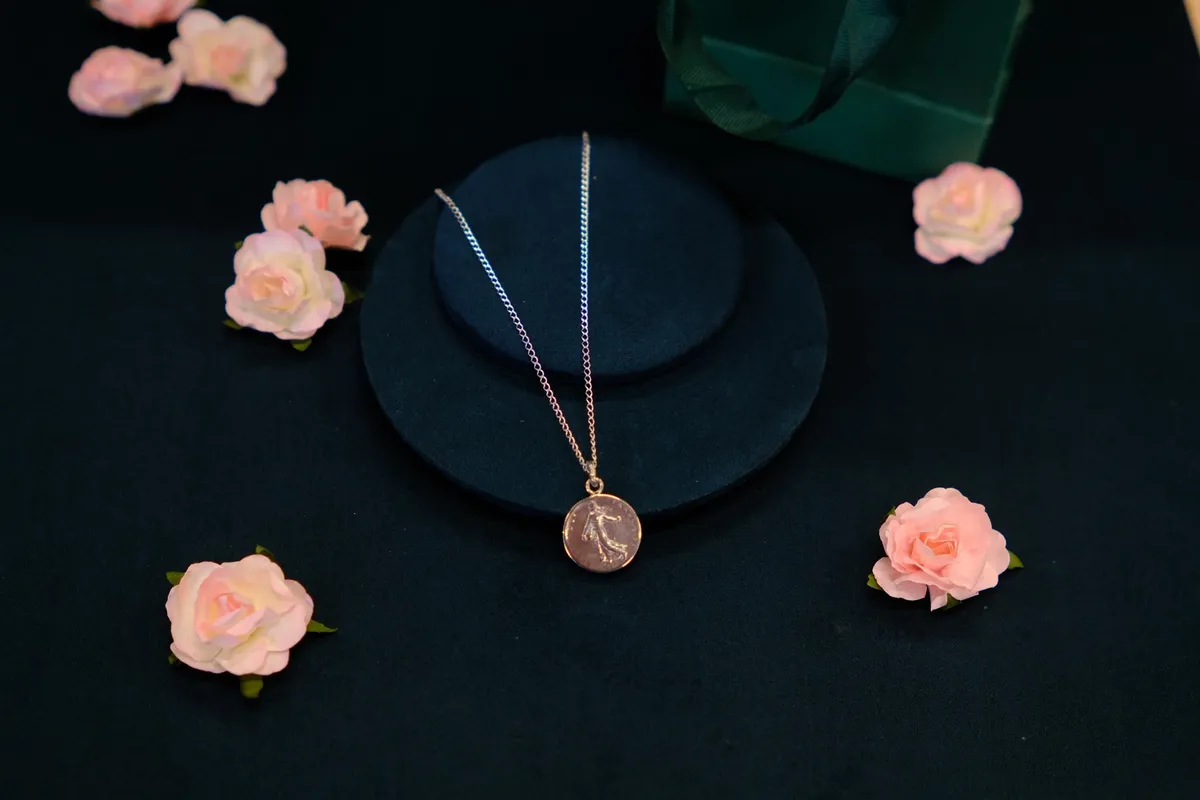 Réalisez un collier avec votre pièce de monnaie