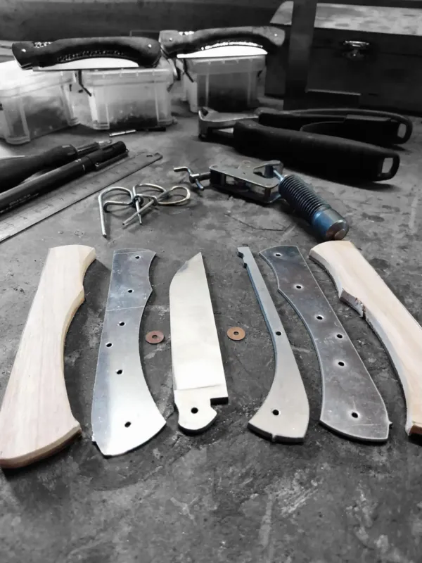 Montez votre couteau pliant sur une journée