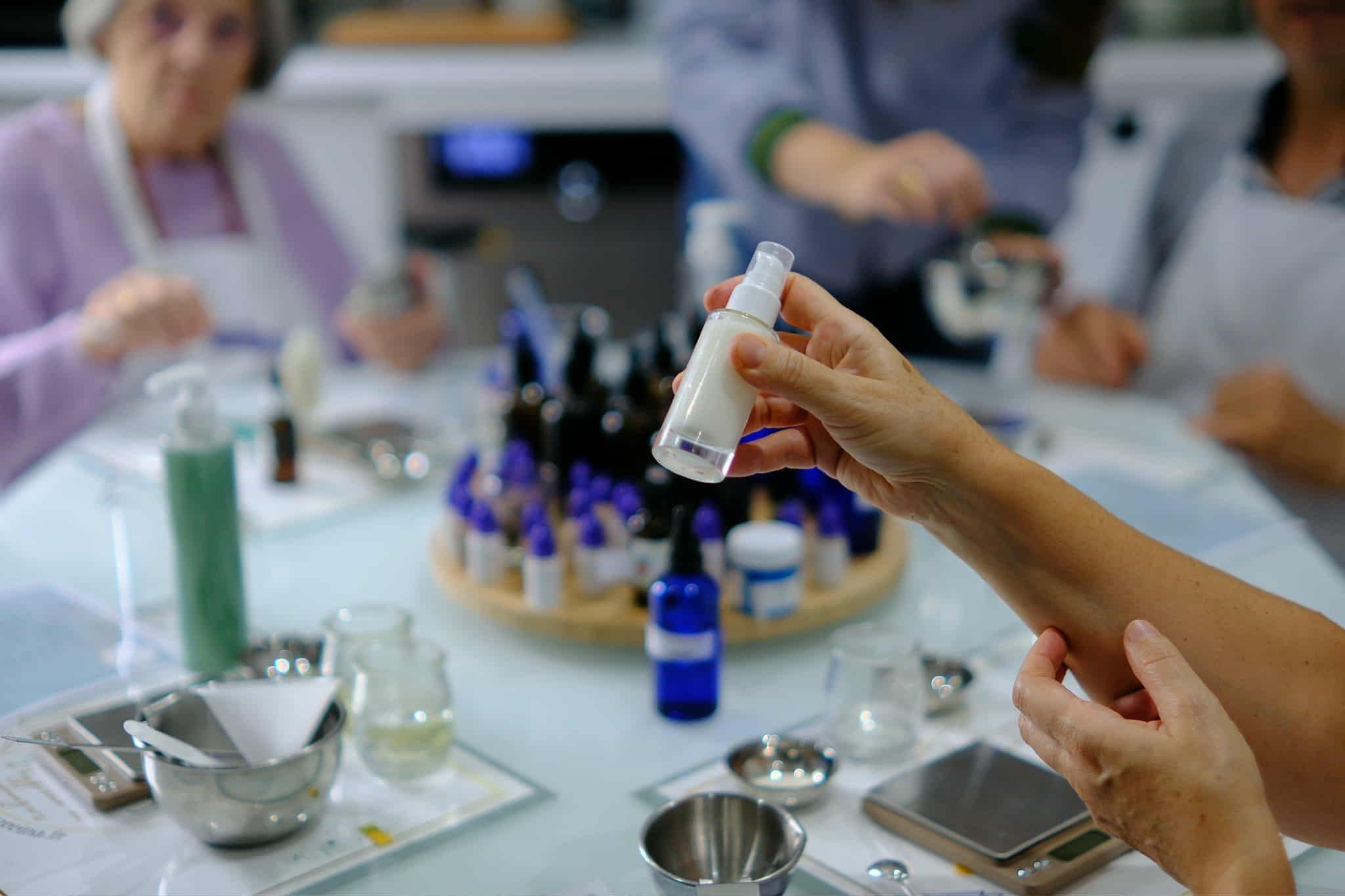Fabriquez votre crème visage et votre masque à l'argile avec Oriane - Image n°8 - Wecandoo