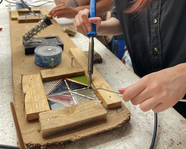 Créez votre vitrail à suspendre avec Jessica - Image n°3 - Wecandoo