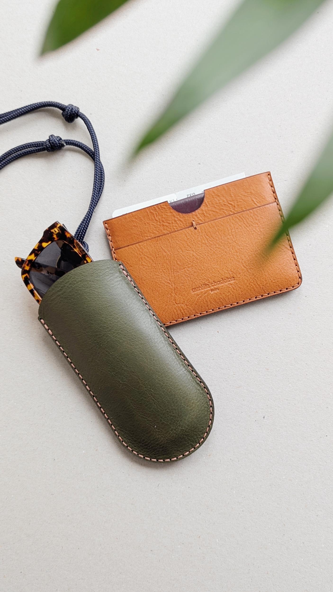 Emerveillez votre équipe et réalisez vos porte-cartes en cuir dans le Viaduc des Arts - Image n°5 - Wecandoo