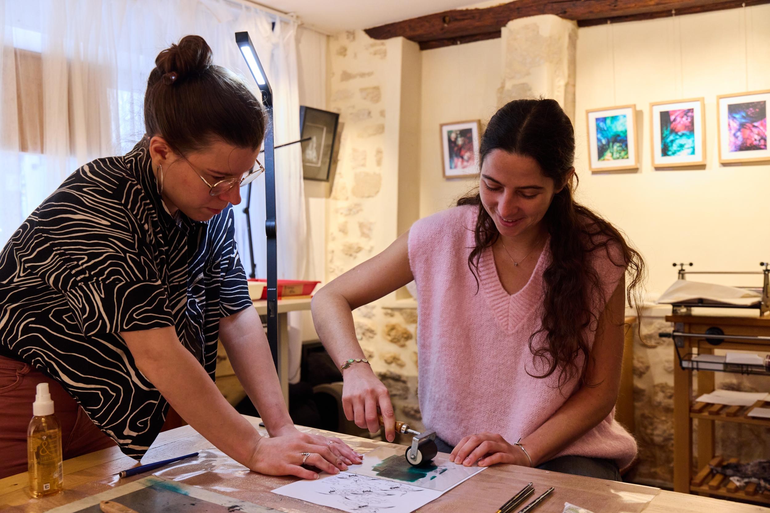 Initiez-vous à la gravure sur plexiglass avec Marie - Image n°4 - Wecandoo