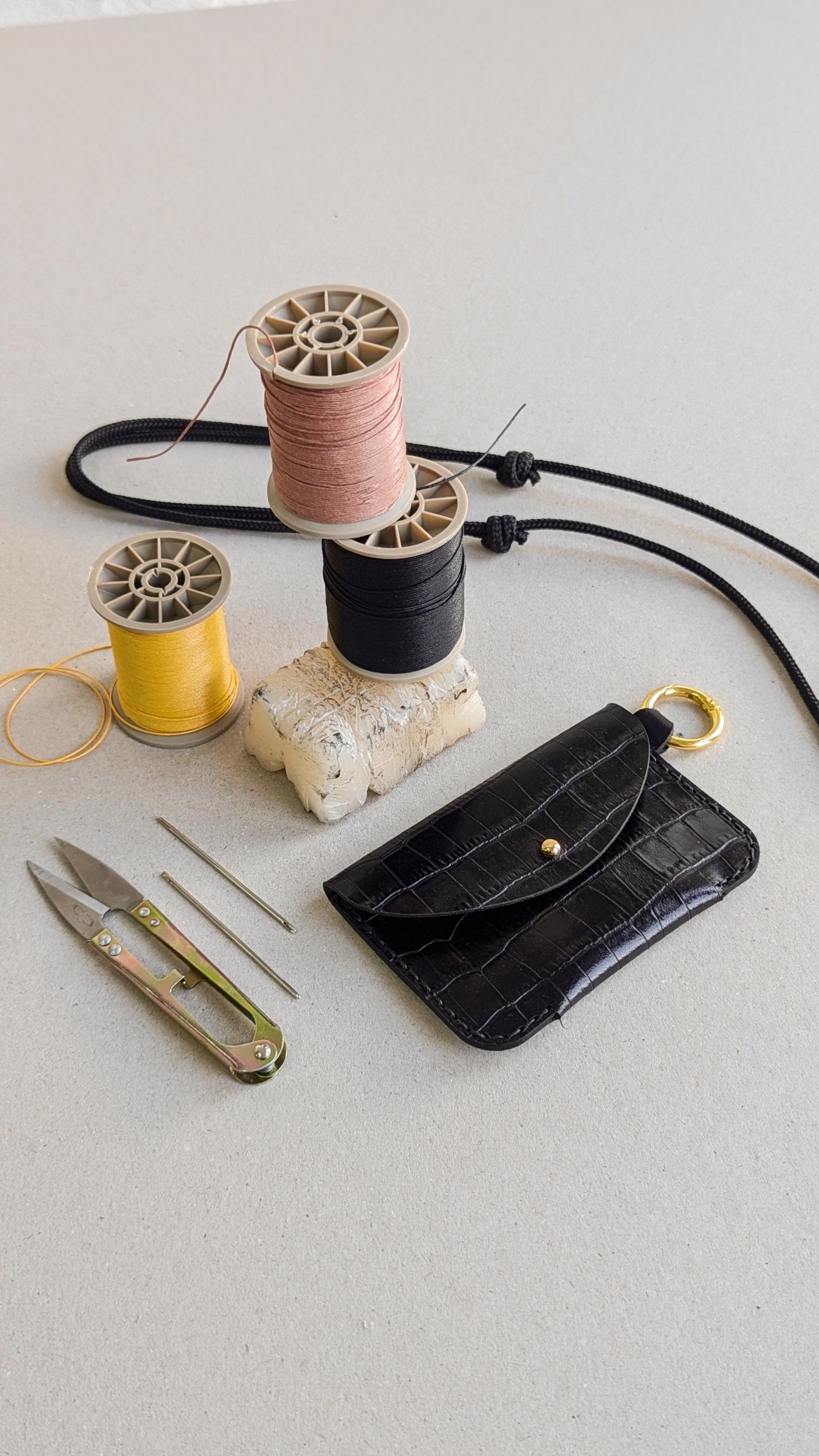 Rassemblez votre équipe et réalisez vos accessoires de petite maroquinerie dans votre lieu - Image n°4 - Wecandoo