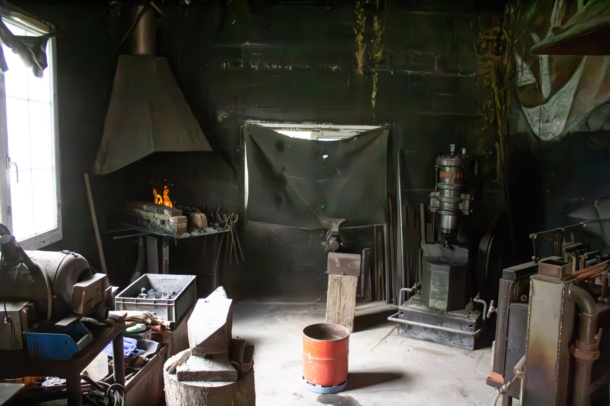 Extrayez du fer à partir de minerai brut par des méthodes traditionnelles avec Xavier - Image n°7 - Wecandoo