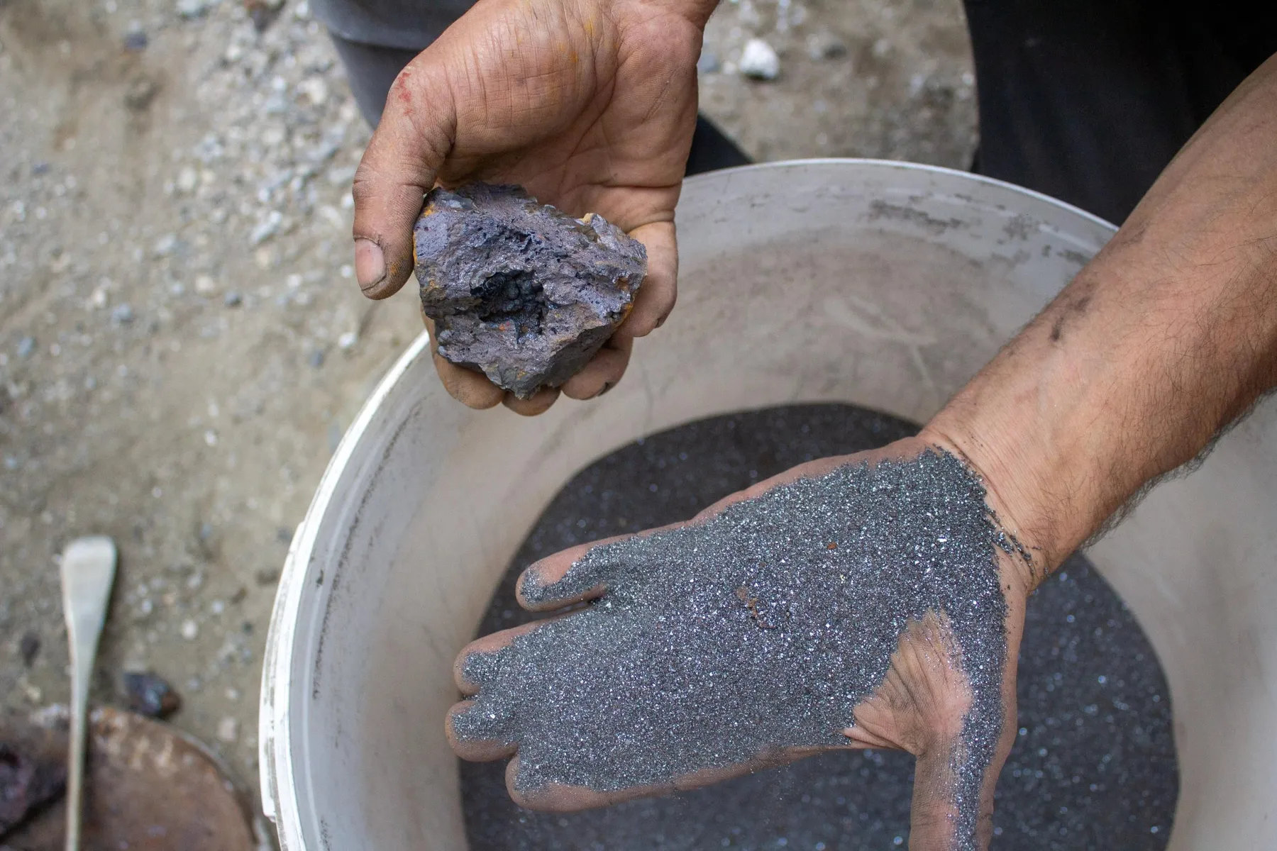 Extrayez du fer à partir de minerai brut par des méthodes traditionnelles avec Xavier - Image n°1 - Wecandoo