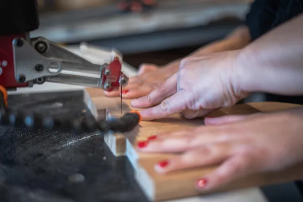 Réalisez votre bougeoir en bois avec Sandrine - Afbeelding nr. 5 - Wecandoo