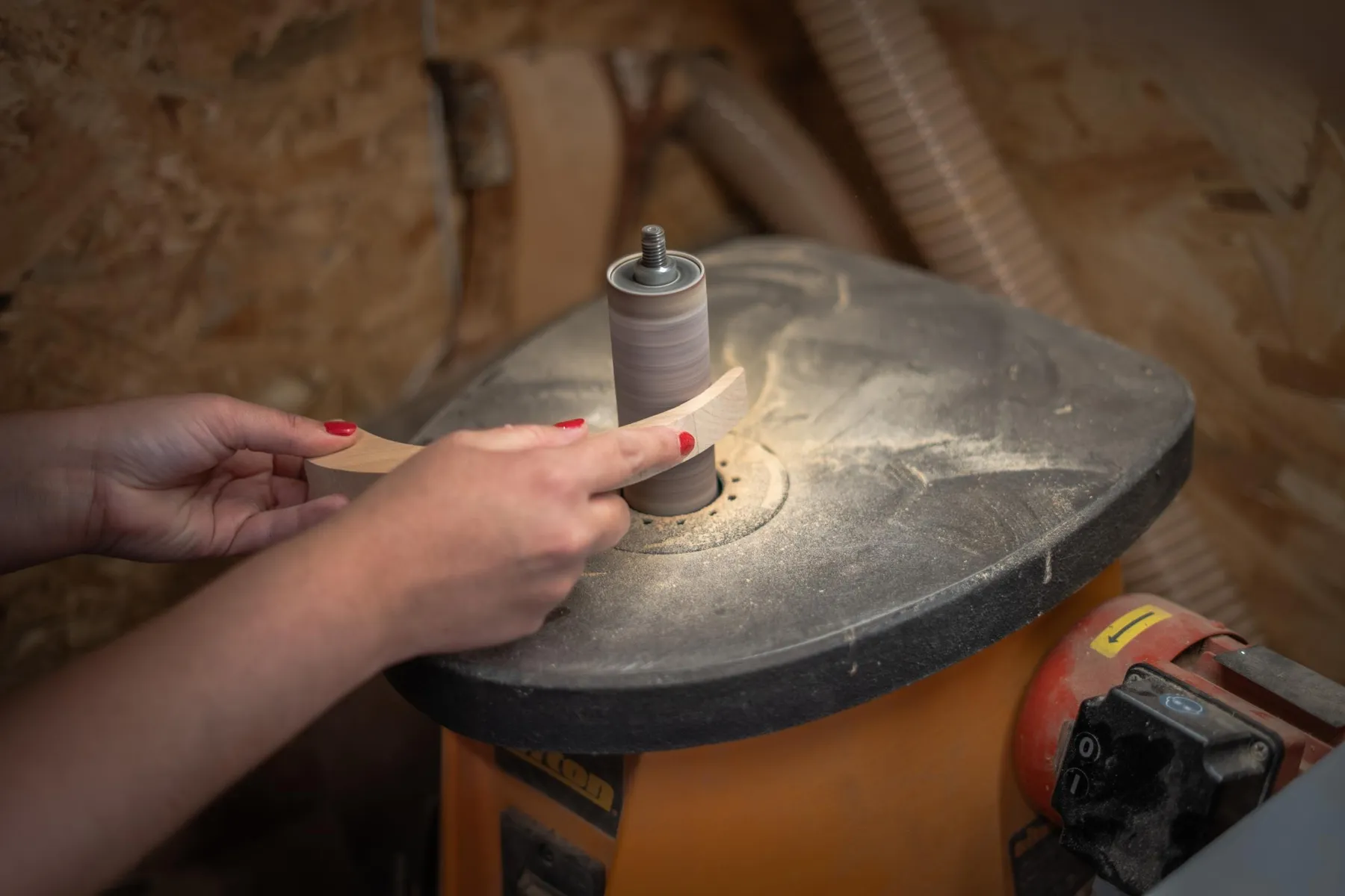 Réalisez votre bougeoir en bois avec Sandrine - Image n°2 - Wecandoo