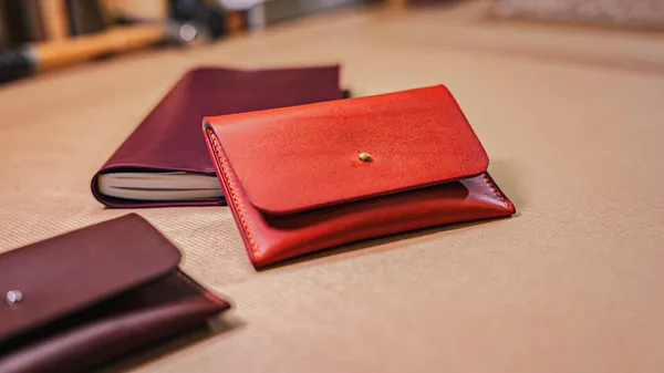 Initiez-vous à la sellerie-maroquinerie d'exception sur une journée avec Cécilia - Image n°1 - Wecandoo